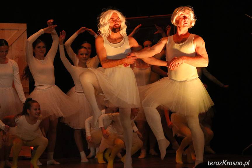 Sylwia na deskach domu ludowego w Targowiskach [ZDJĘCIA]