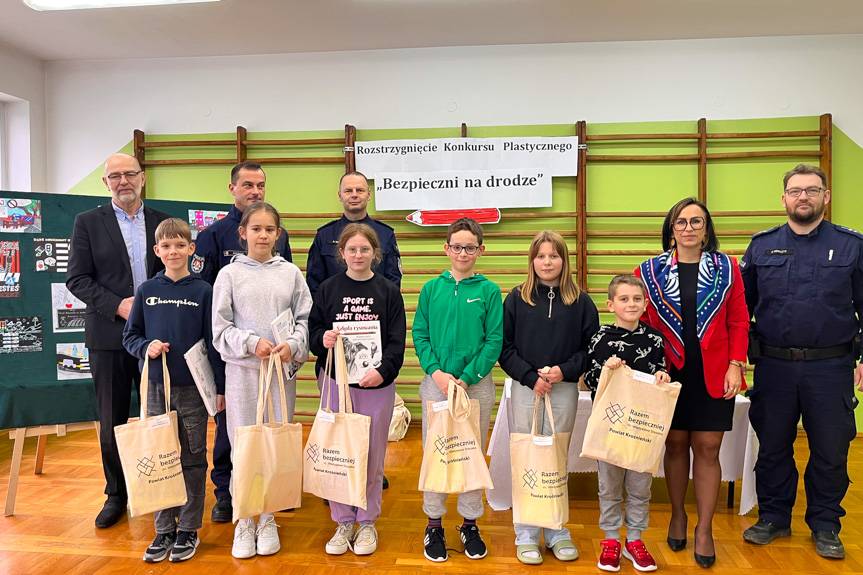 "Razem bezpieczniej" - mundurowi w szkołach podstawowych powiatu krośnieńskiego