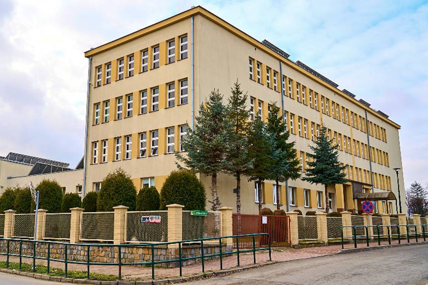 Szkoła Podstawowa w Jedliczu zyska nowoczesną halę sportową