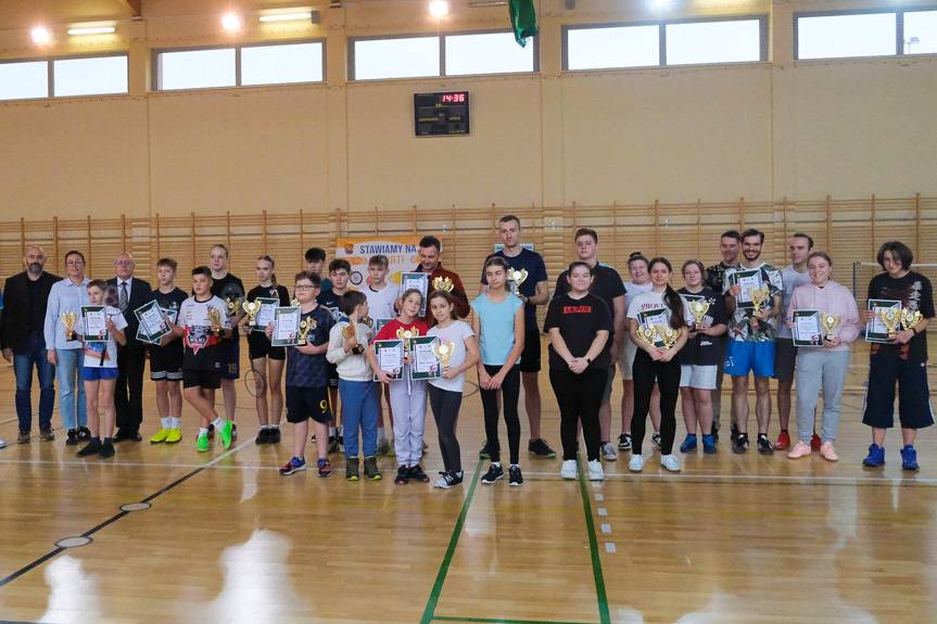 Sportowe emocje w Głowience - IV Świąteczny Turniej Badmintona za nami