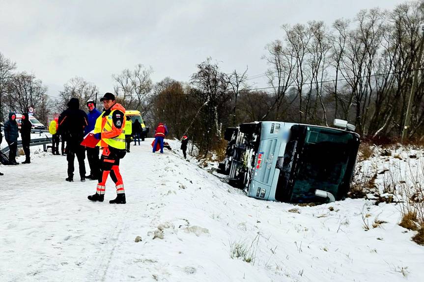 Prokuratura wszczęła śledztwo w sprawie wypadku autobusu