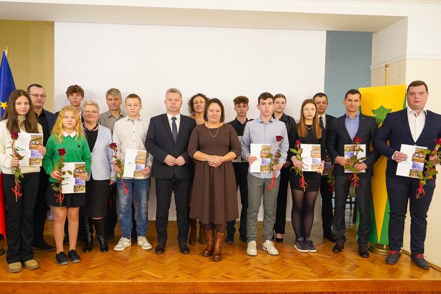 Sportowcy, trenerzy i działacze z Jedlicza nagrodzeni przez burmistrza