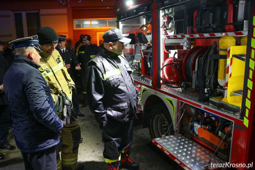 Druhowie z OSP Haczów powitali nowy samochód ratowniczo-gaśniczy [ZDJĘCIA]