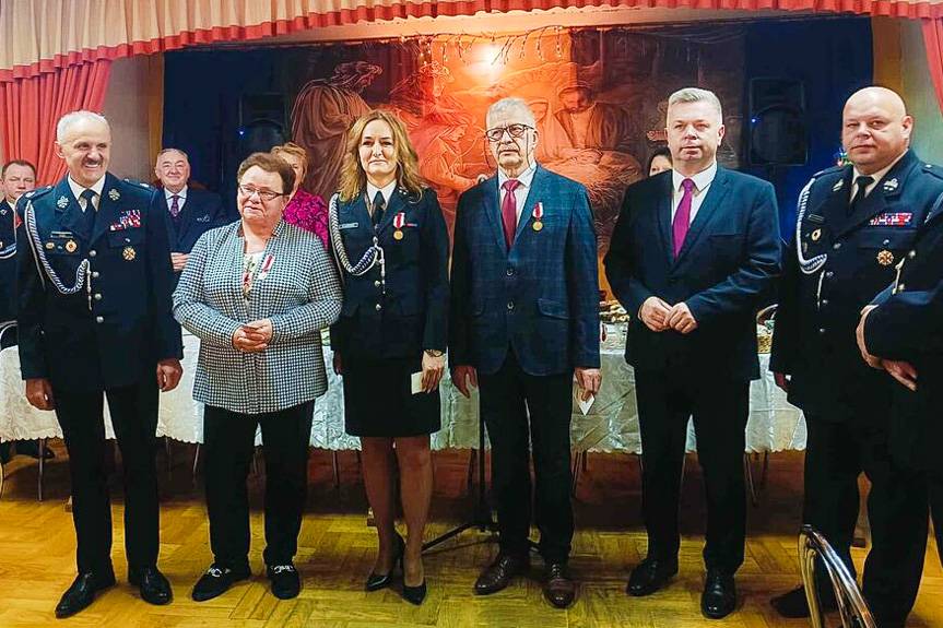 Wigilijne spotkanie i odznaczenia dla druhów z gminy Jedlicze