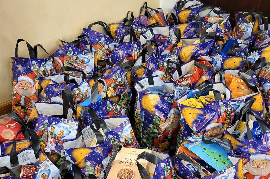 Świąteczna radość dotarła do samotnych seniorów