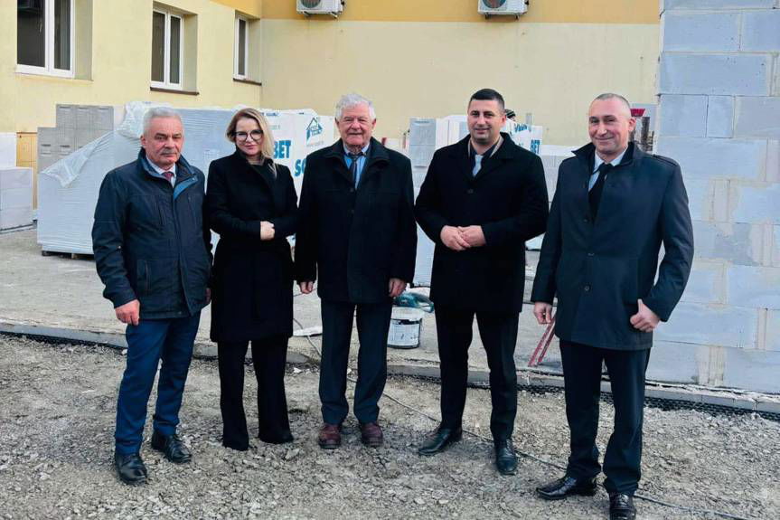 Trwa modernizacja remiz strażackich w gminie Wojaszówka