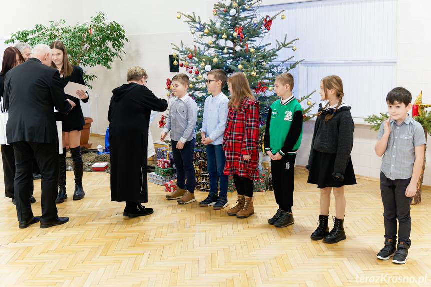 Talenty dzieci i młodzieży z powiatu krośnieńskiego. Finał konkursu w Iwoniczu [ZDJĘCIA]