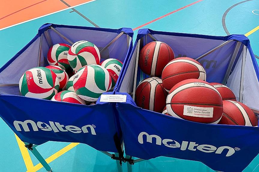 Dwie szkoły w Krośnie z nowym wyposażeniem sportowym