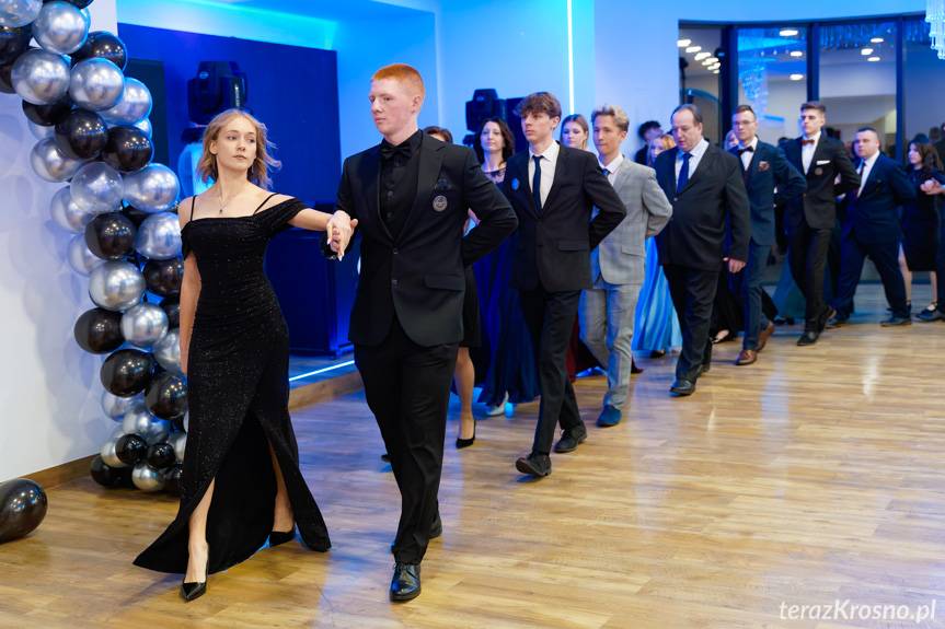 Studniówka 2025 maturzystów z Jedlicza. Bal, który na długo zostanie w pamięci [ZDJĘCIA]