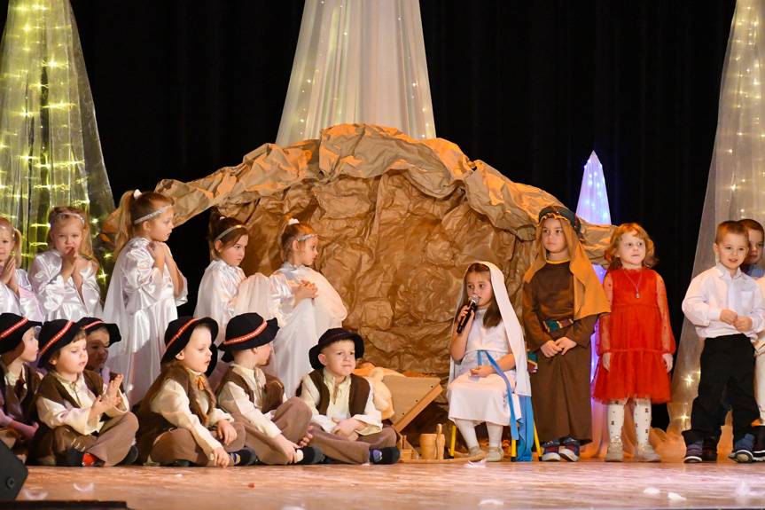 Przedszkolaki z Rymanowa w świątecznym przedstawieniu