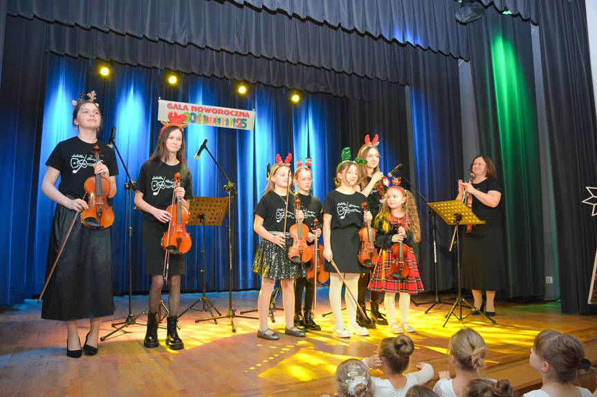 90 artystów na scenie - Gala Noworoczna w Dukli