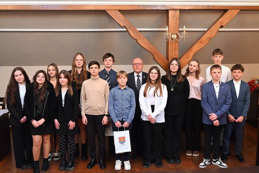 Nowa kadencja, nowe wyzwania - młodzi radni rozpoczęli pracę w Miejscu Piastowym