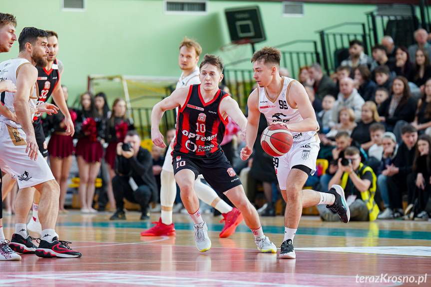 Nie tak to miało wyglądać. Miasto Szkła Krosno uległo OPTeam Energia Polska Resovii Rzeszów 95:109 [ZDJĘCIA]