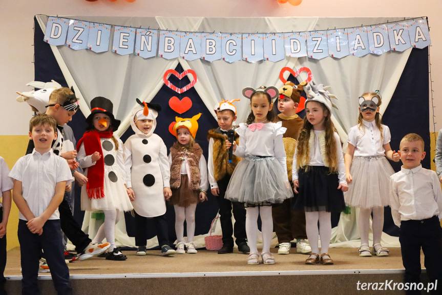 Uroczysty Dzień Babci, Dziadka i Seniora w Króliku Polskim [ZDJĘCIA]