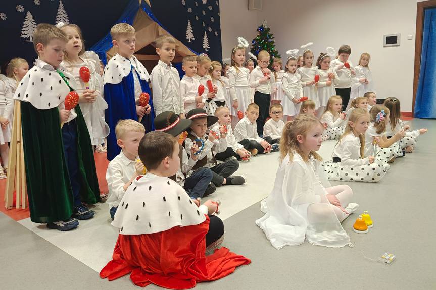 Z miłością dla Babci i Dziadka - uroczystość w Lubatowej