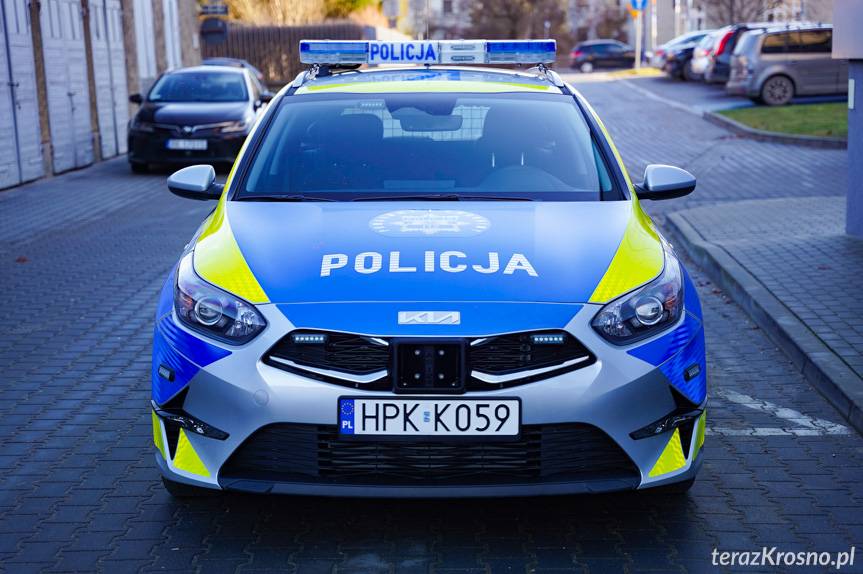 Nowy radiowóz krośnieńskich policjantów