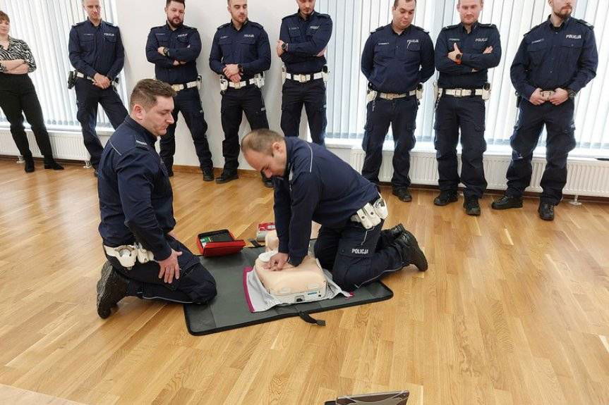 Ratowanie życia tematem policyjnego szkolenia