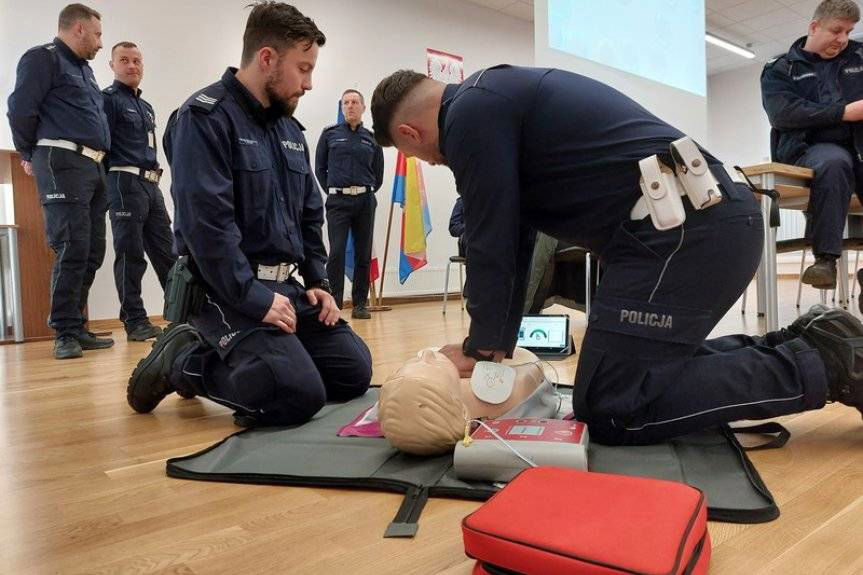 Ratowanie życia tematem policyjnego szkolenia