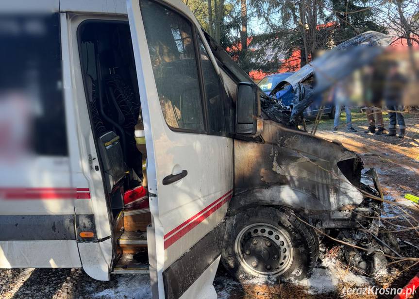Pożar busa w Wojaszówce