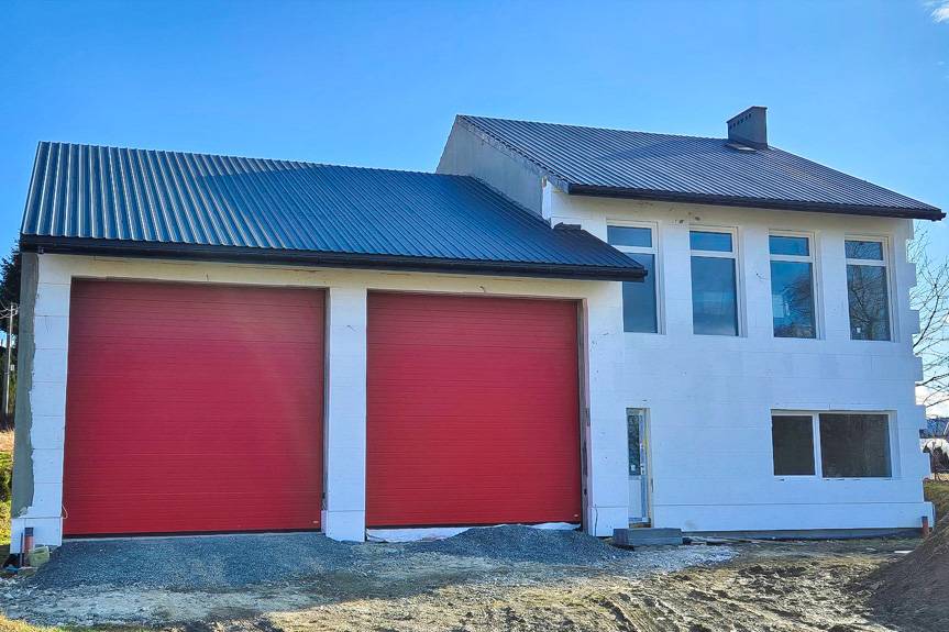 Budują remizę wspólnymi siłami - wyjątkowa inicjatywa w Podniebylu