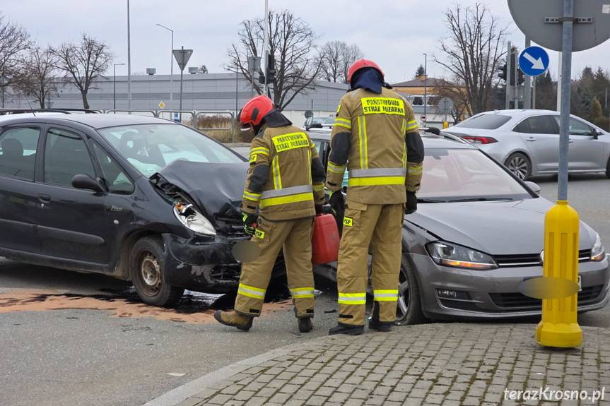 Krosno. Zderzenie dwóch samochodów