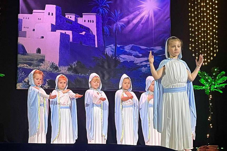 W Korczynie dzieci uczciły Dzień Babci i Dziadka