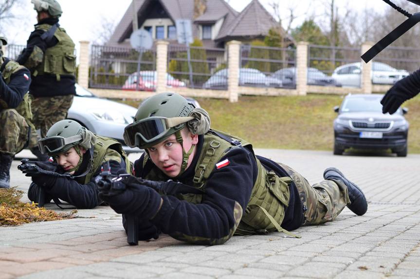 Uczniowie LO w Rymanowie na specjalistycznym szkoleniu wojskowym