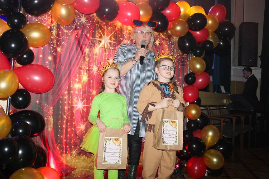 Bajkowa atmosfera na karnawałowym balu w Iwoniczu-Zdroju