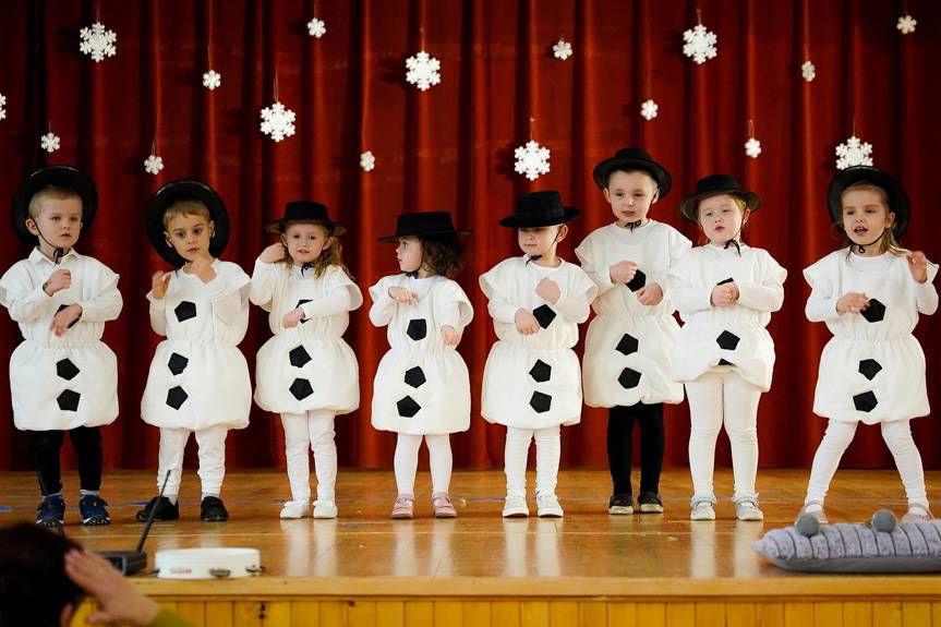 Od wzruszeń do śmiechu. Niezwykłe przedstawienie dla dziadków w Odrzykoniu