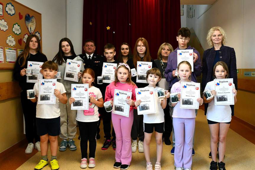Nagrody w Strażackim Konkursie Plastycznym dla uczniów z Gminy Rymanów