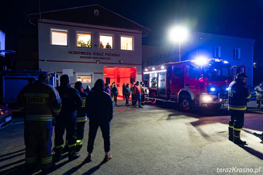 Strażacy z OSP Krosno-Białobrzegi powitali nowy samochód ratowniczo-gaśniczy