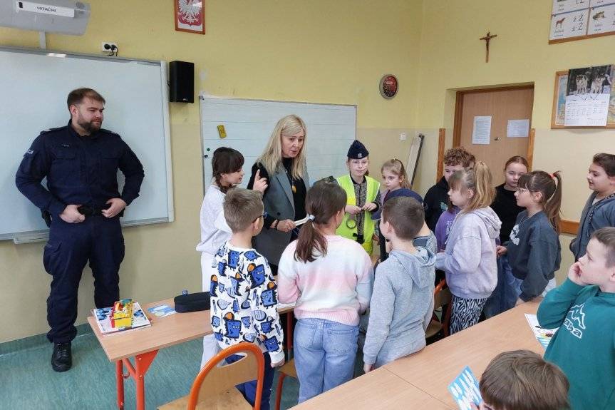 Bezpieczne ferie z łańcuckimi dzielnicowymi
