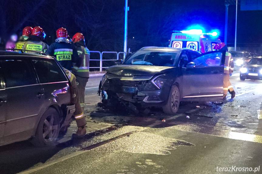 18-latka w ciężkim stanie po nocnym wypadku w Krośnie