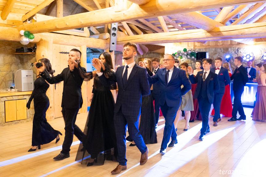 Ta noc należała do nich. Maturzyści ZSGH bawili się na studniówce [ZDJĘCIA]