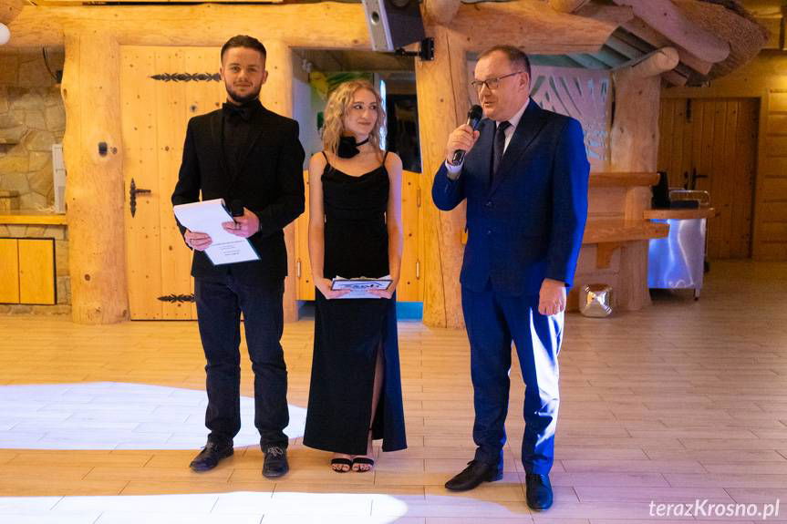 Ta noc należała do nich. Maturzyści ZSGH bawili się na studniówce [ZDJĘCIA]