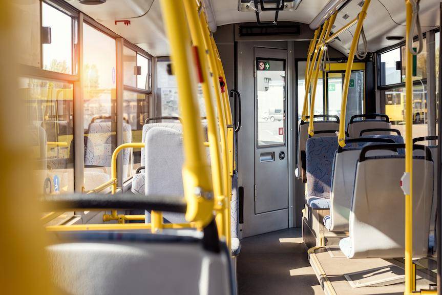 Jak małe miasta budują nowoczesną komunikację miejską: przewodnik 2025