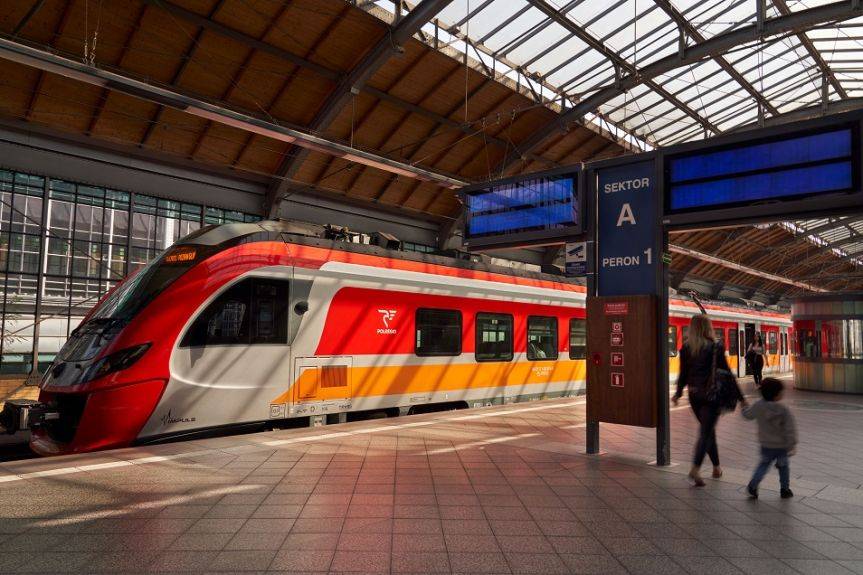 Marcowa rewolucja na torach! POLREGIO zwiększa liczbę pociągów przez Krosno