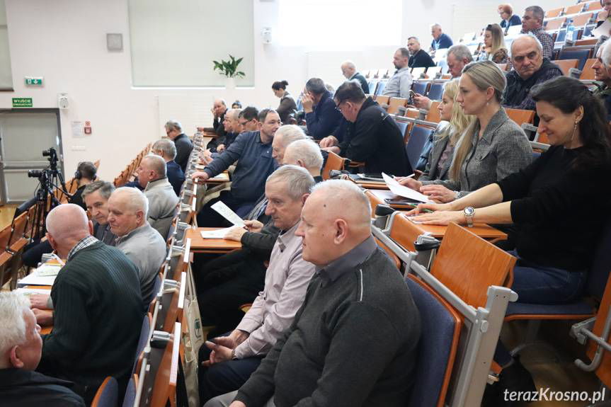 Zielony Parasol. Konferencja pszczelarzy, ekologów i leśników w Krośnie