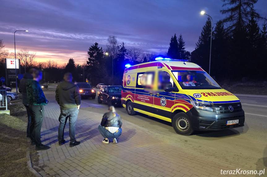 Zderzenie dwóch samochodów na Niepodległości