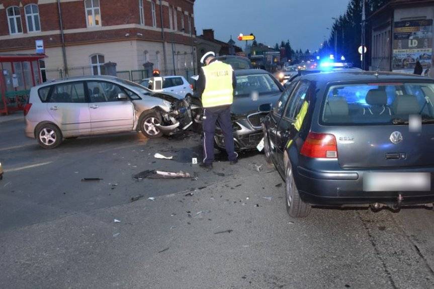 Wypadek na skrzyżowaniu w Jarosławiu