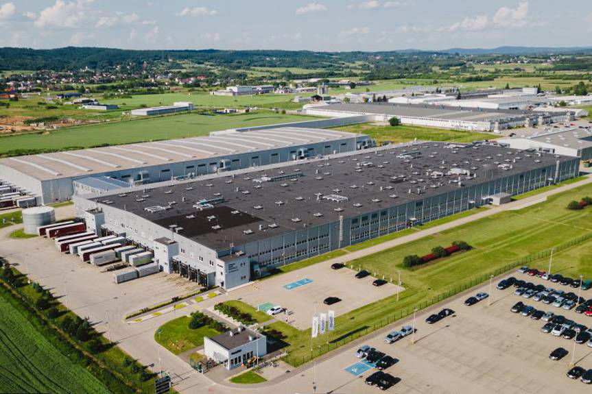 5 milionów mebli i ambitne plany. 10 lat Fabryki Mebli Biurowych Nowego Stylu