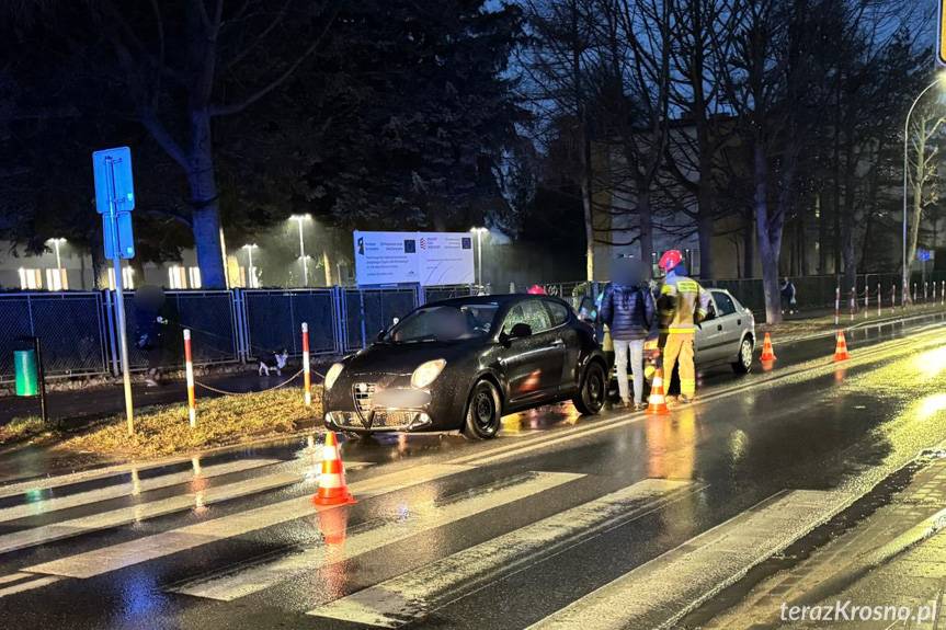 Zderzenie dwóch samochodów w Krośnie