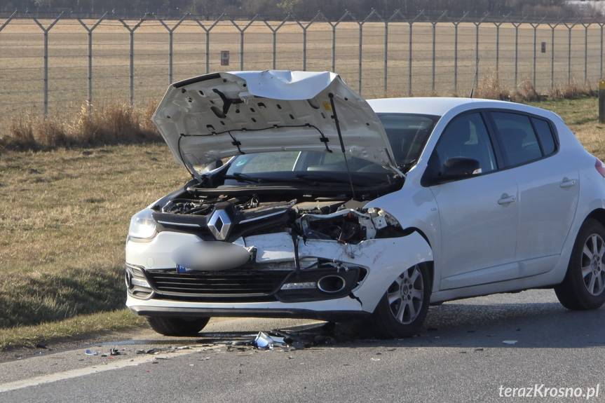 Zderzenie samochodów na Zręcińskiej