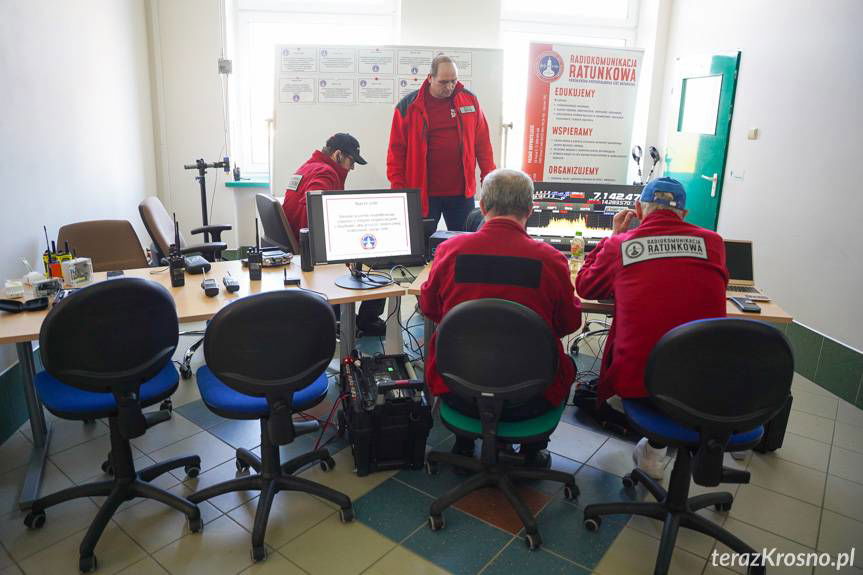 Nowe szanse zawodowe i edukacyjne. Targi Pracy przyciągnęły tłumy do PANS Krosno