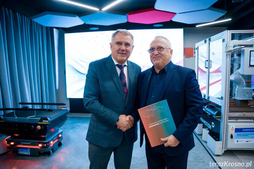 Firmy i instytucje wspierają PANS w Krośnie