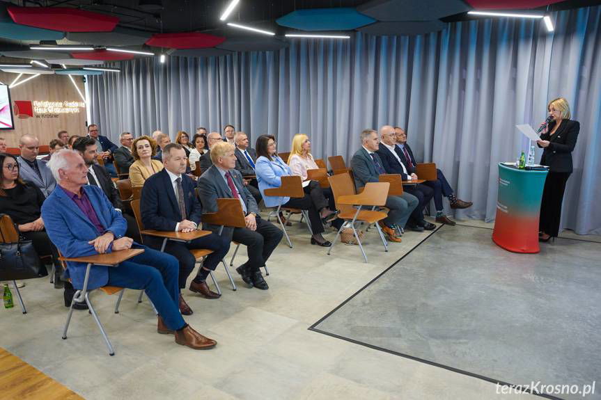 Firmy i instytucje wspierają PANS w Krośnie