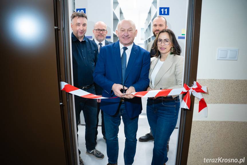 3 kilometry półek w nowym archiwum Starostwa Powiatowego w Krośnie