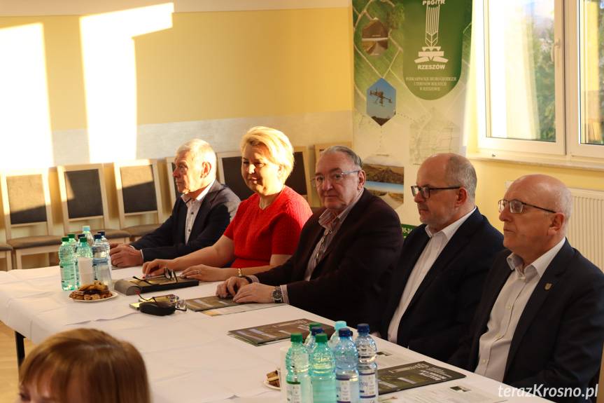 Rozmowy o scalaniu gruntów w powiecie krośnieńskim