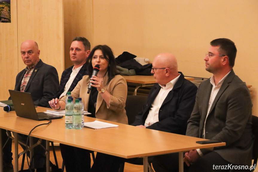 Rodzice walczą. Spór o trzecią grupę przedszkola we Wrocance [ZDJĘCIA]