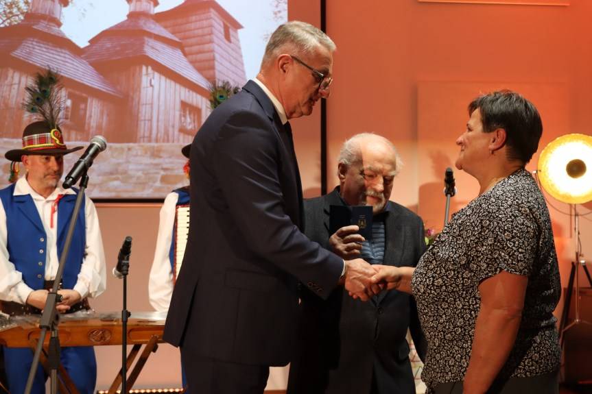 Mieszkańcy Bałucianki uhonorowani za opiekę nad zabytkami